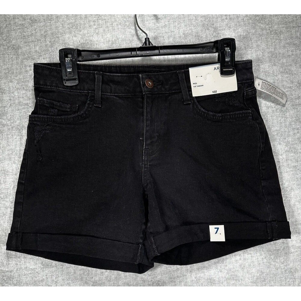 NWT Arizona Jean Shorts Black Denim Mid Rise Cuffed Juniors 7 4.5” inseam